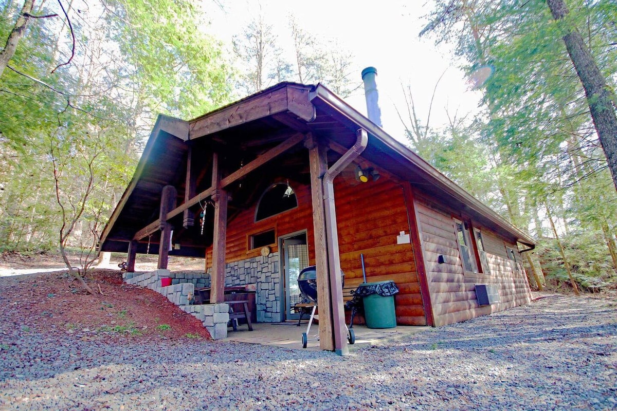 Adventures Lodge Cabin 4
