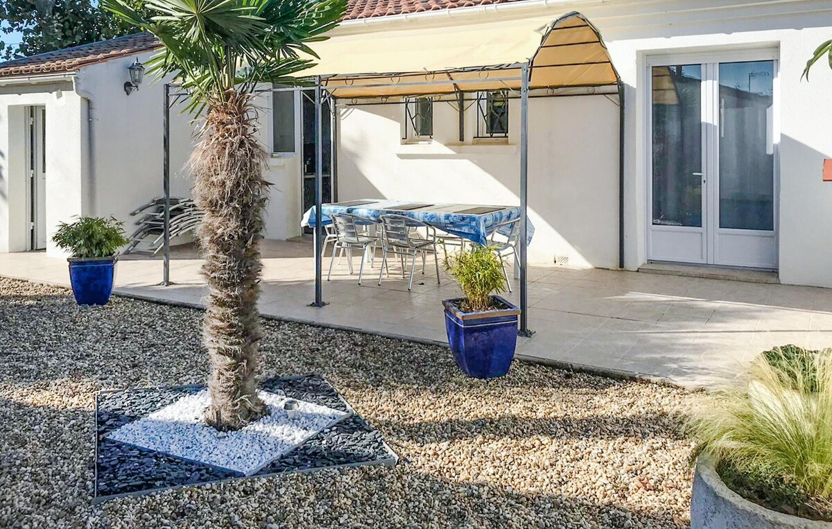 2 bedroom lovely home in Châtelaillon-Plage