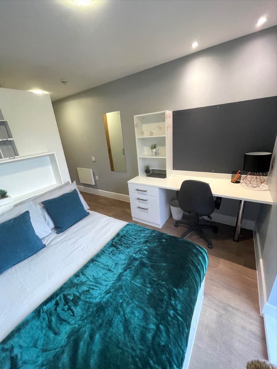 Ensuites with Shared Kitchen for Student Only
