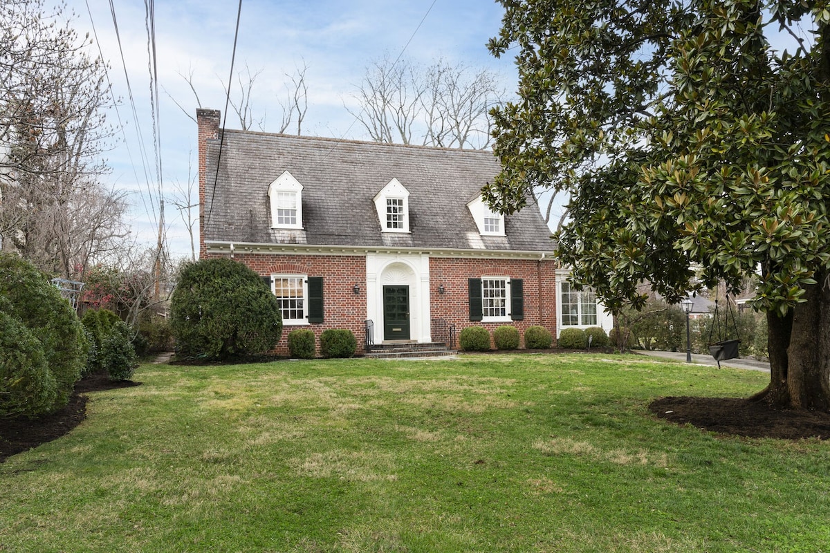 Rugby Retreat |3 bd, 2.5 ba | Heart of UVA Grounds