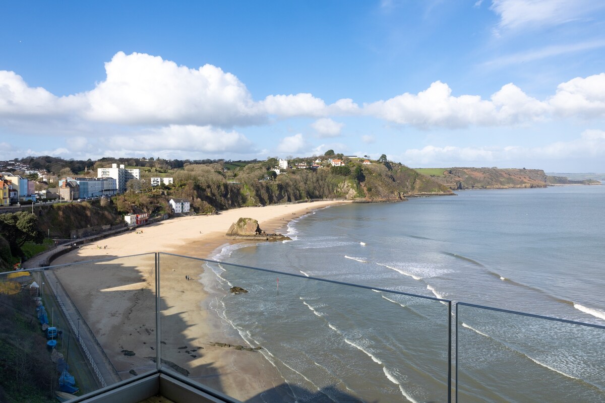 Royal Victoria Court 11 - Sea and Harbour Views