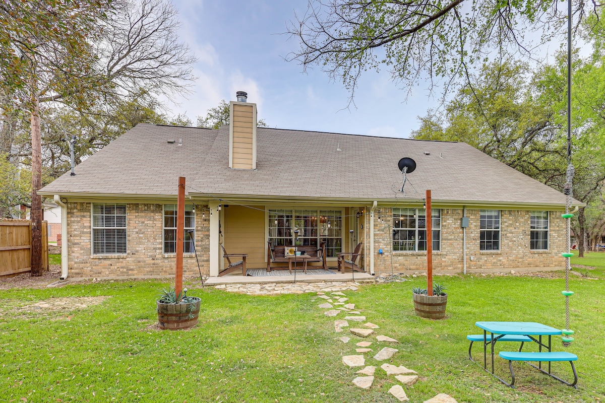 Peaceful Home w/ Hot Tub: 5 Mi to Belton Lake