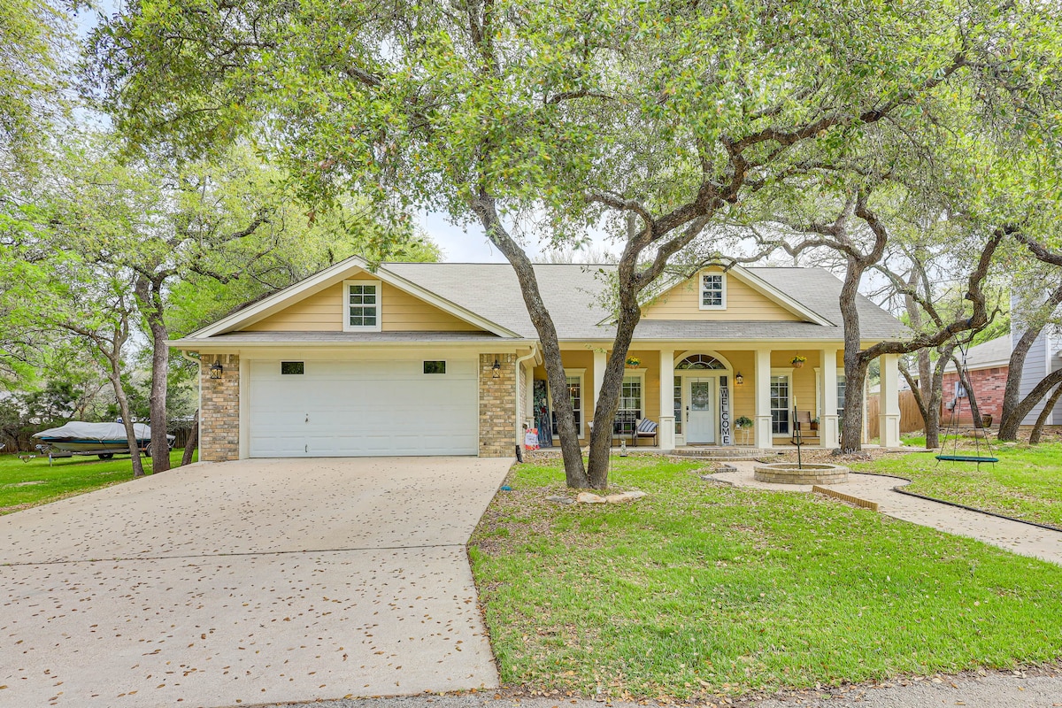 Peaceful Home w/ Hot Tub: 5 Mi to Belton Lake