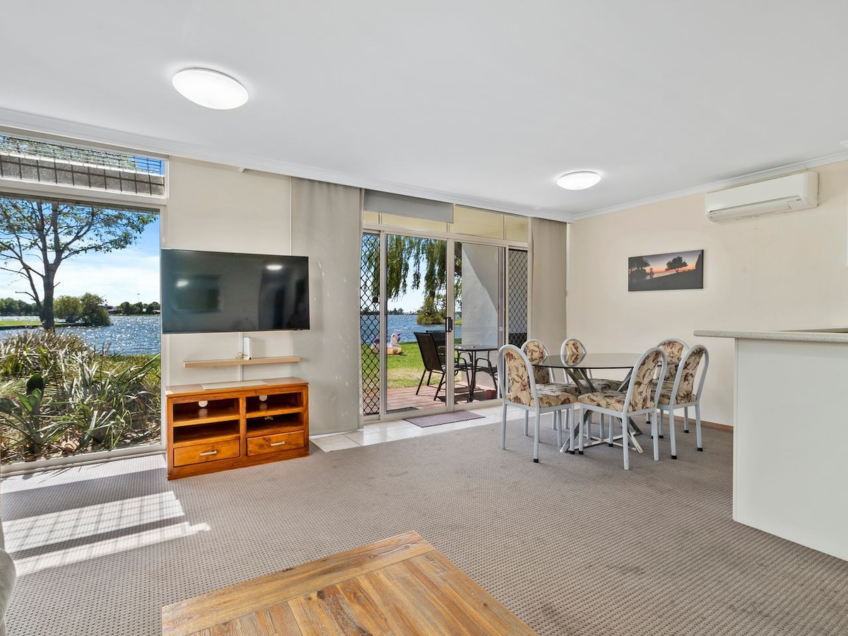 Yarrawonga Lakeside Apartment  23