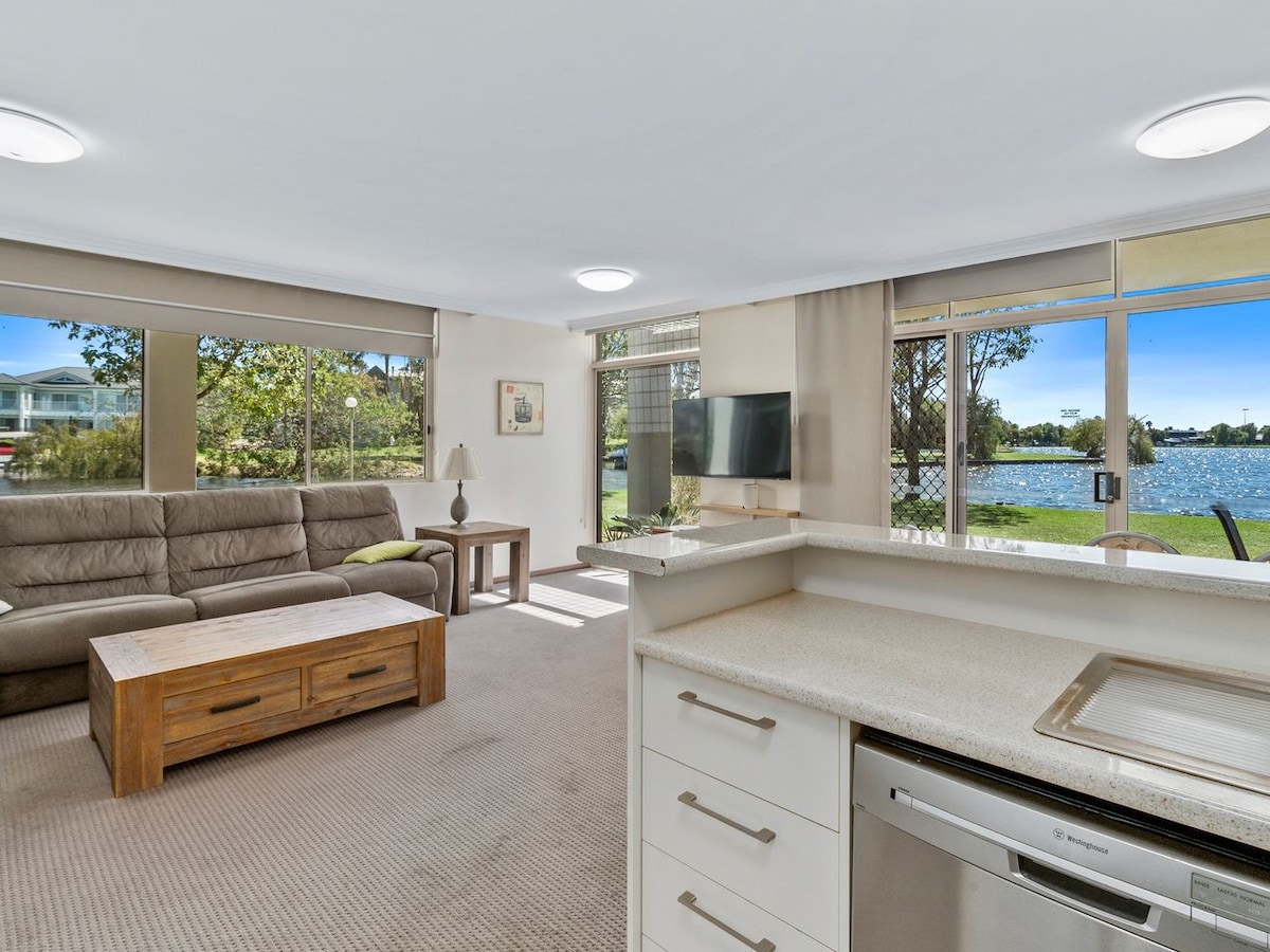 Yarrawonga Lakeside Apartment  23