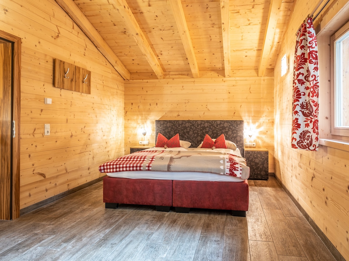 Unique chalet with sauna in the heart of Kaprun