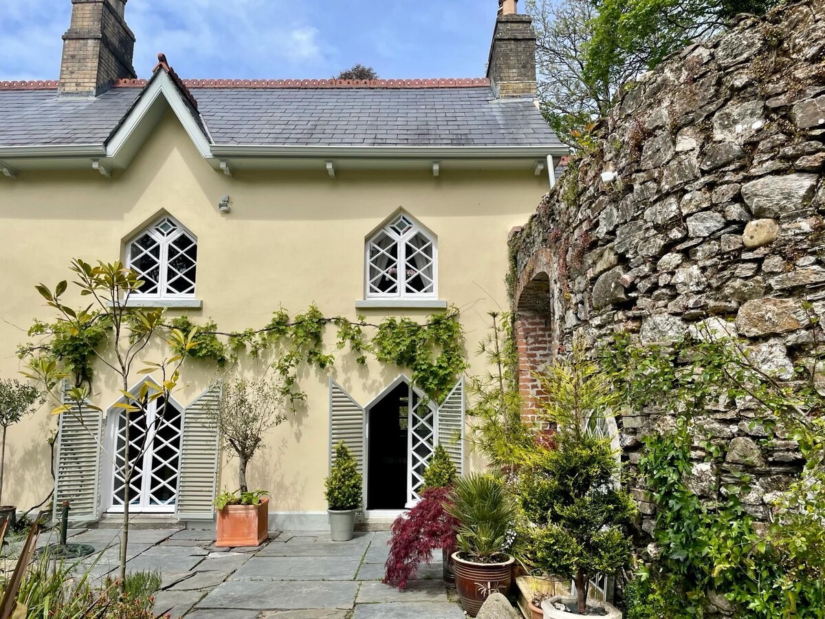 Chapel Annex - cosy property, near Camel  Trail