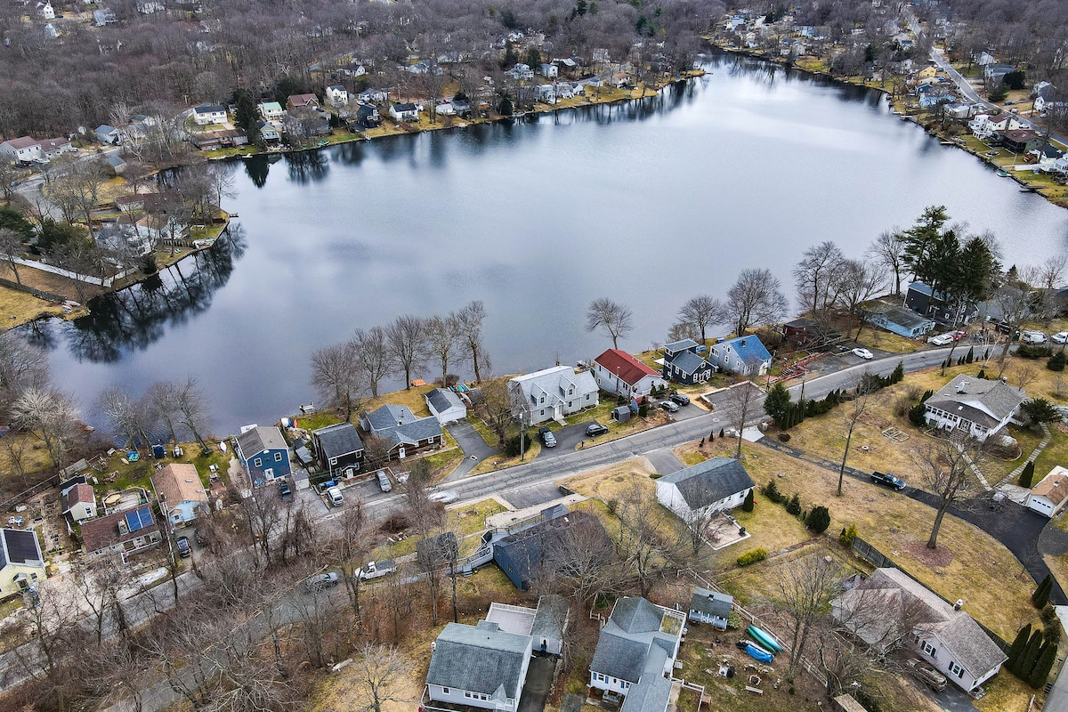 Modern Terryville Cottage w/ Deck & Lake View!