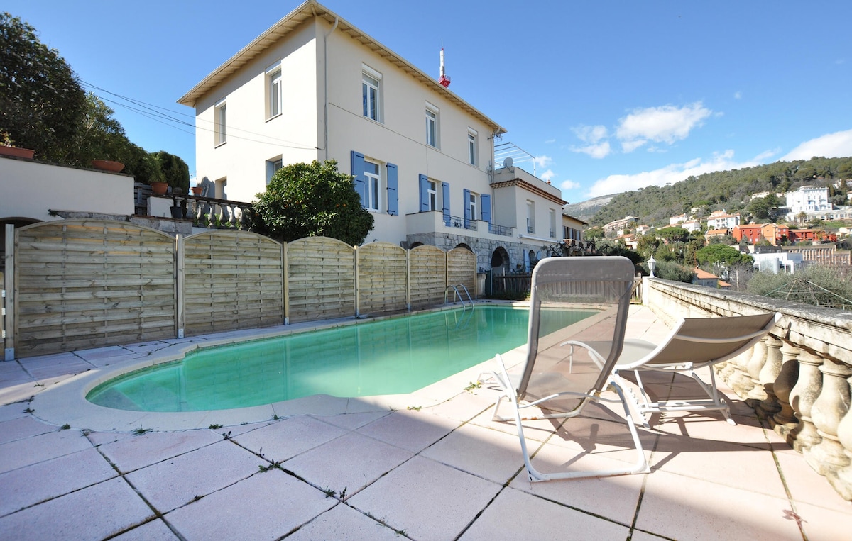 Awesome apartment in Grasse with WiFi