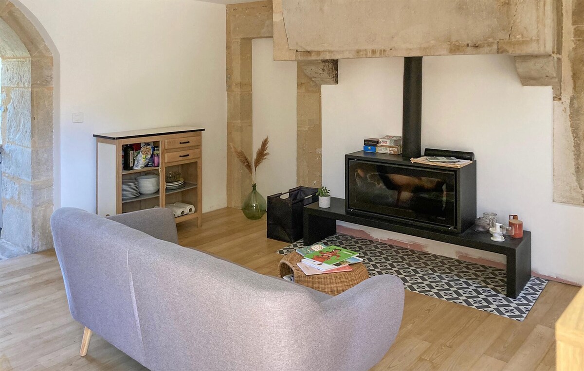 2 bedroom cozy home in Saint-Projet/Saillagol