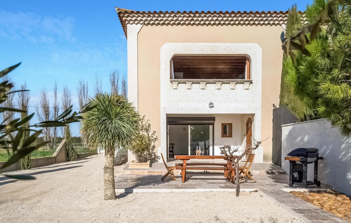 Cozy home in Arles with WiFi