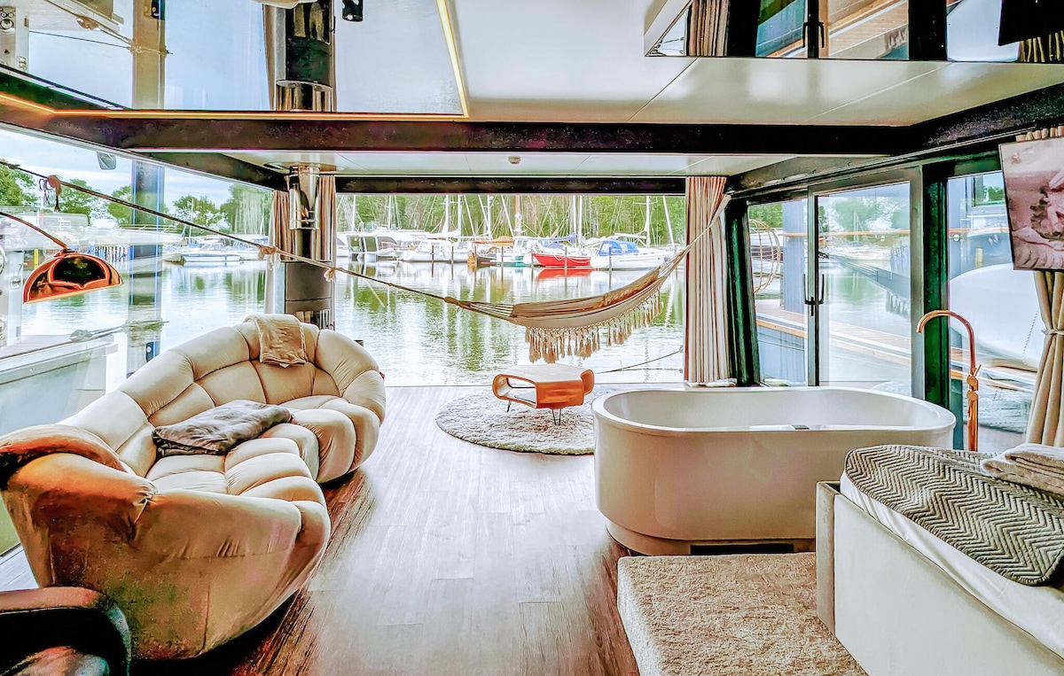 Hausboot Hafensuite De Luxe