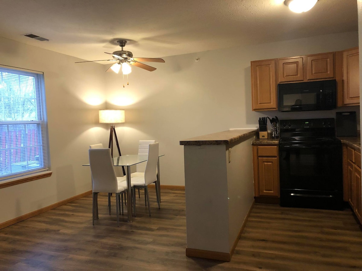 Furnished 3 Bedroom in Bloomington