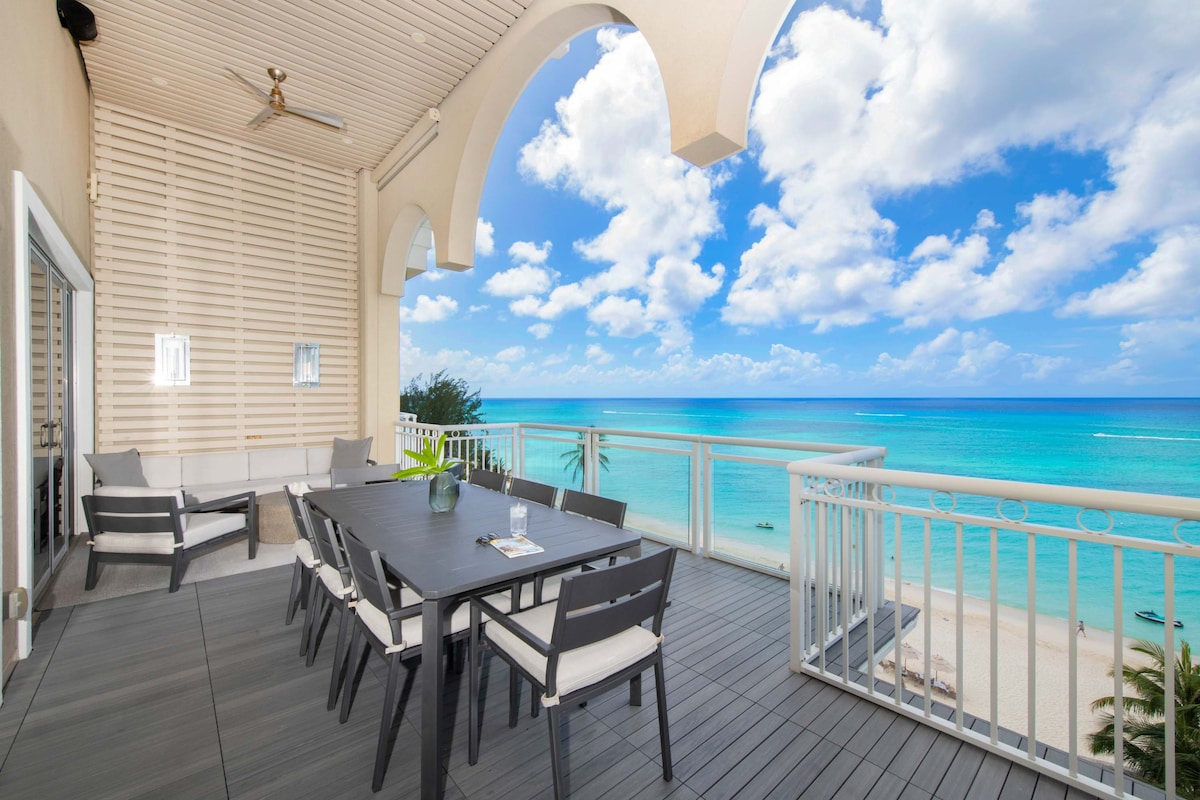 Beachcomber 41 by Grand Cayman Villas