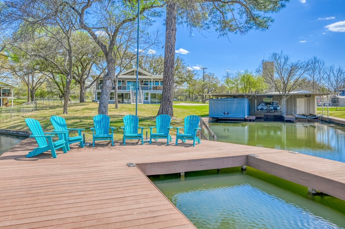 New Listing! Luxury Lakefront Home Lake LBJ + Game