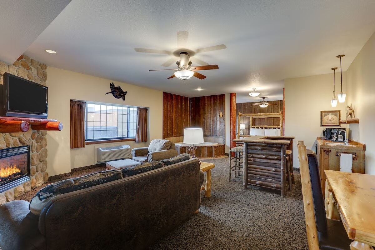 Experience Sioux City: Cozy Themed Rooms, Pool