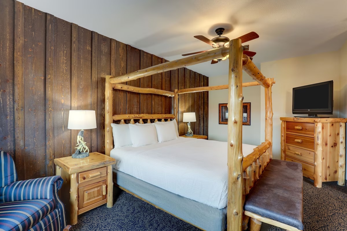 Experience Sioux City: Cozy Themed Rooms, Pool