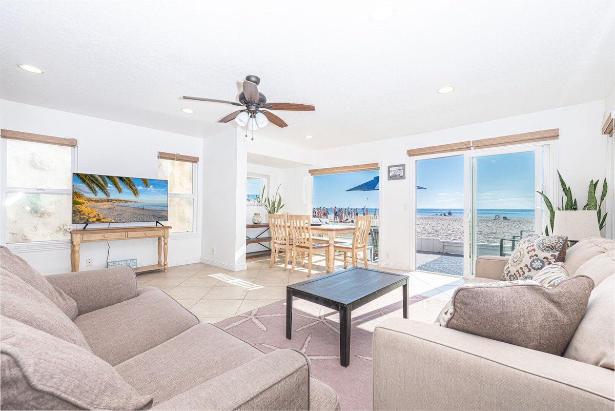 Oceanfront Duplex Directly on the Sand!