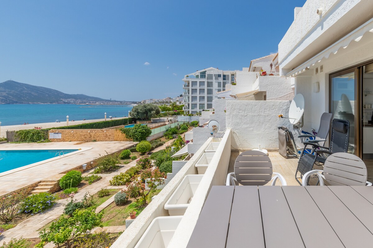 Top first line apartment Altea