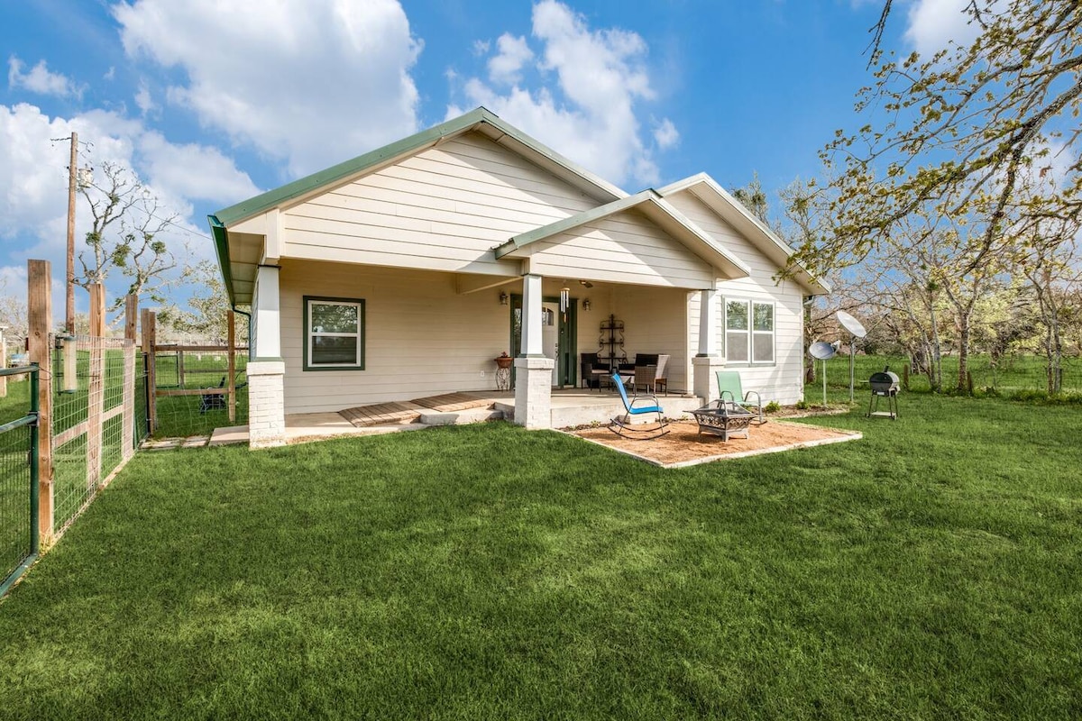 1930's Newly Remodeled Farmhouse