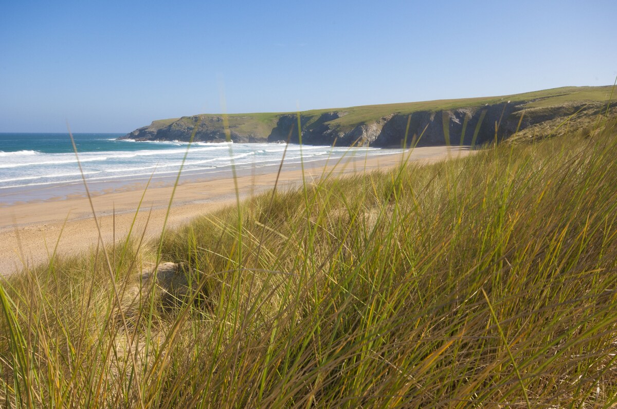 Sandyford, Holywell Bay