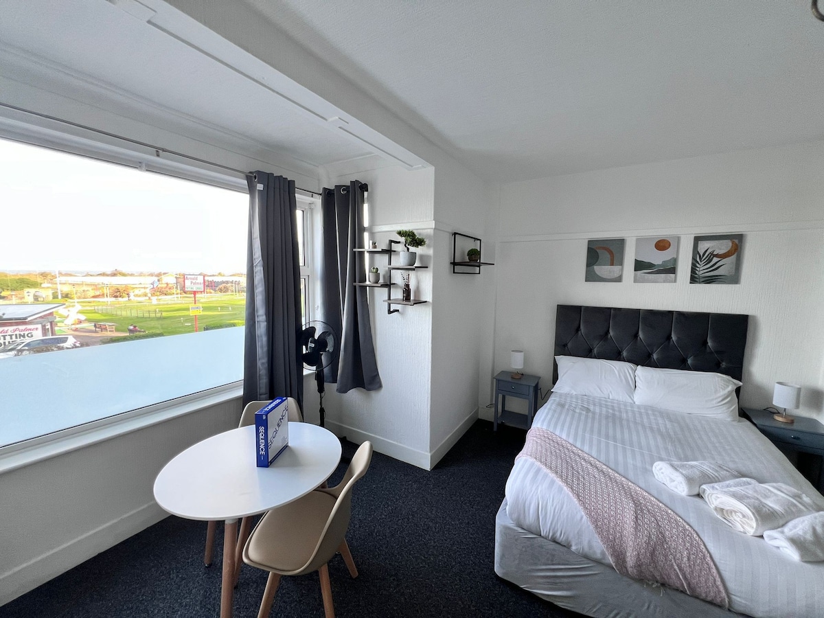 Three Bedroom - Apartment  ( Sea View )