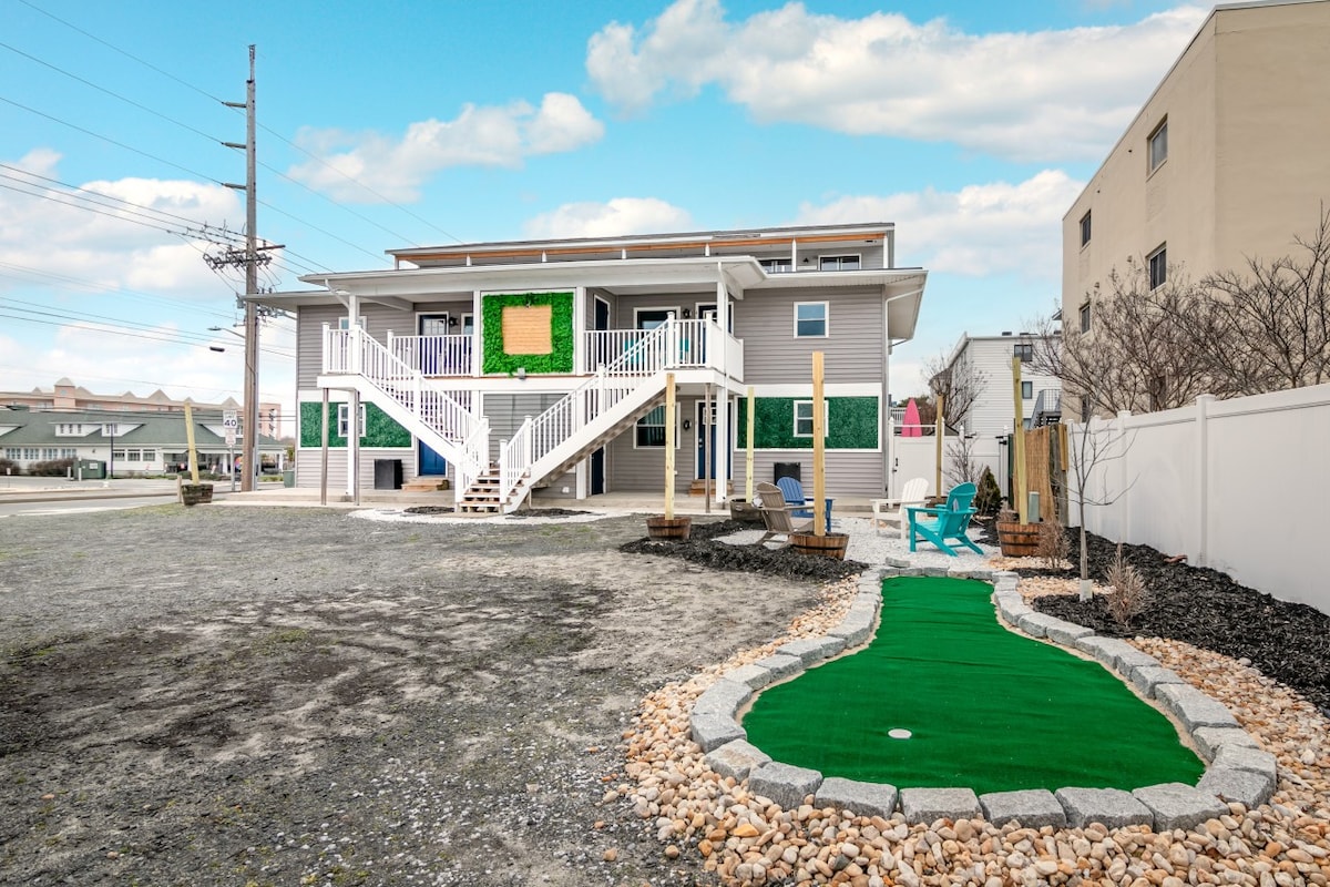 1 Building w/ 3 Units | Includes Beach Access