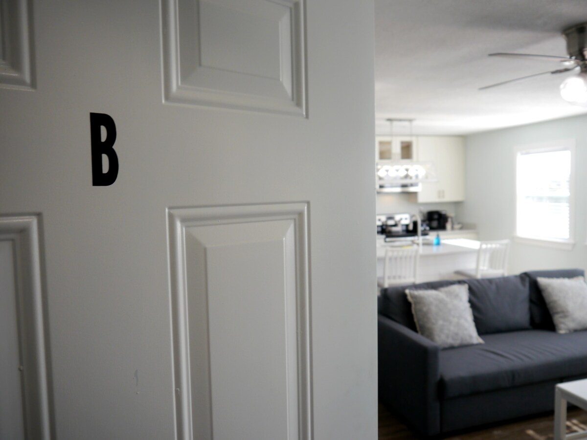 Willoughby Suite B / Steps to the Beach / Laundry