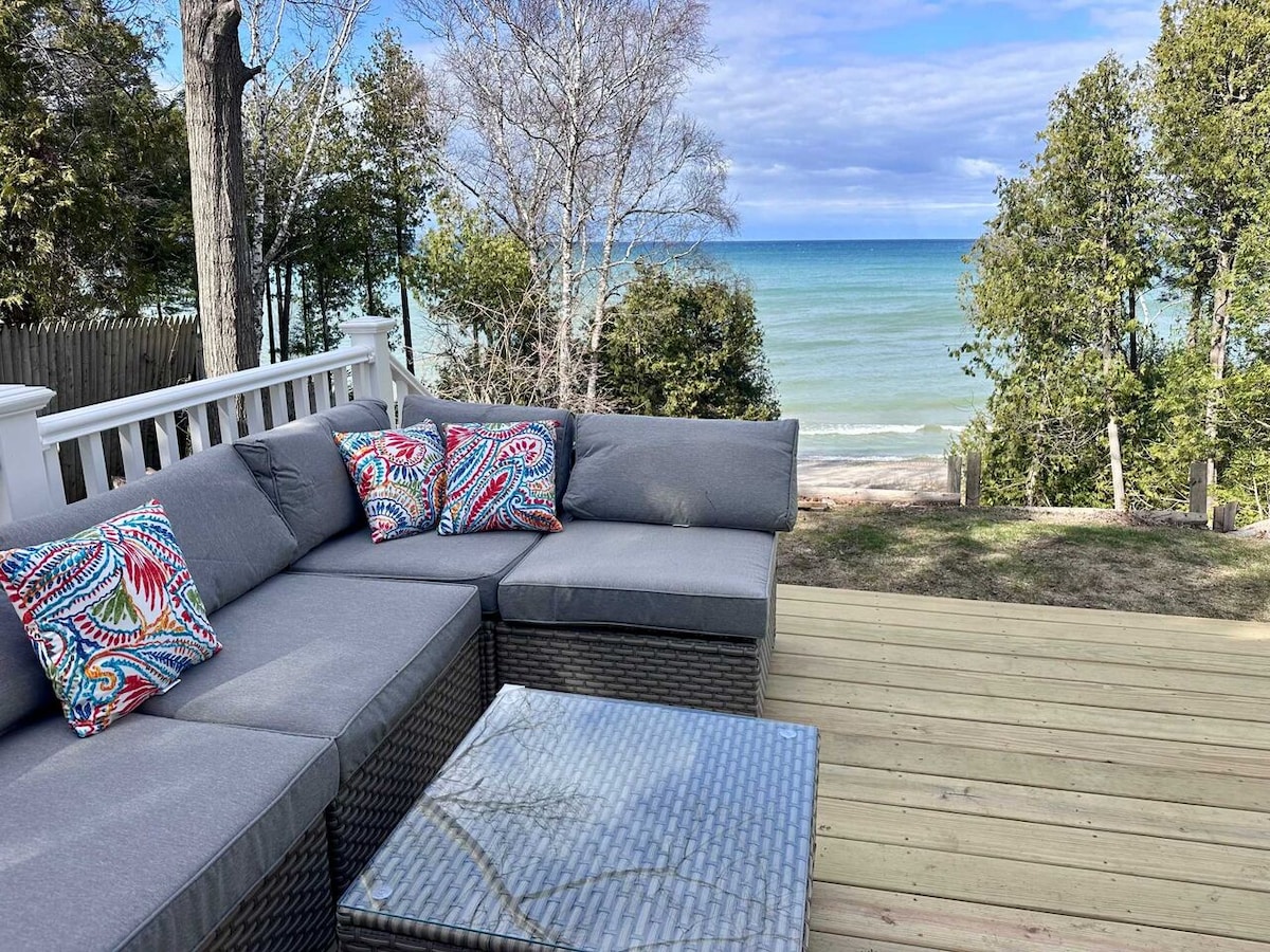 Huron Shores Hideaway- Just listed! On Lake Huron