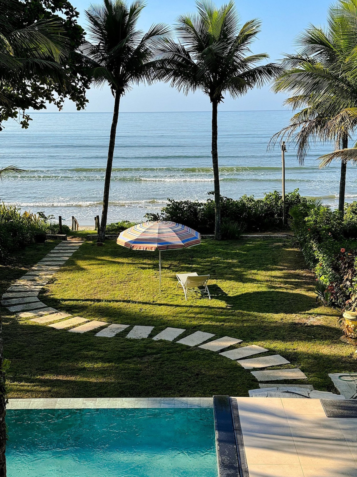 Casa Pé na Areia na Praia da Lagoinha em Ubatuba