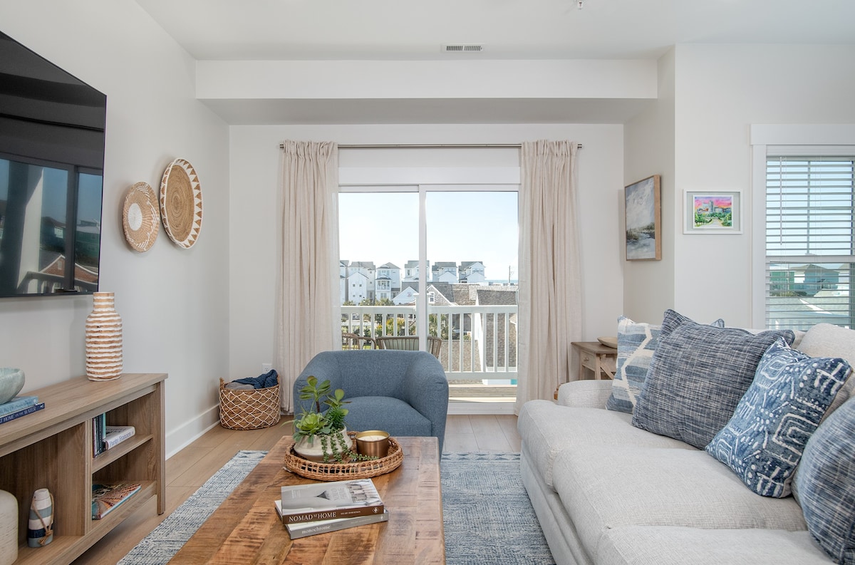 Salty Dalty & Three Buoys-Oceanside Townhome