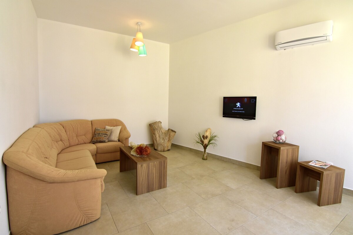 A-22756-d Two bedroom apartment with terrace Tar,