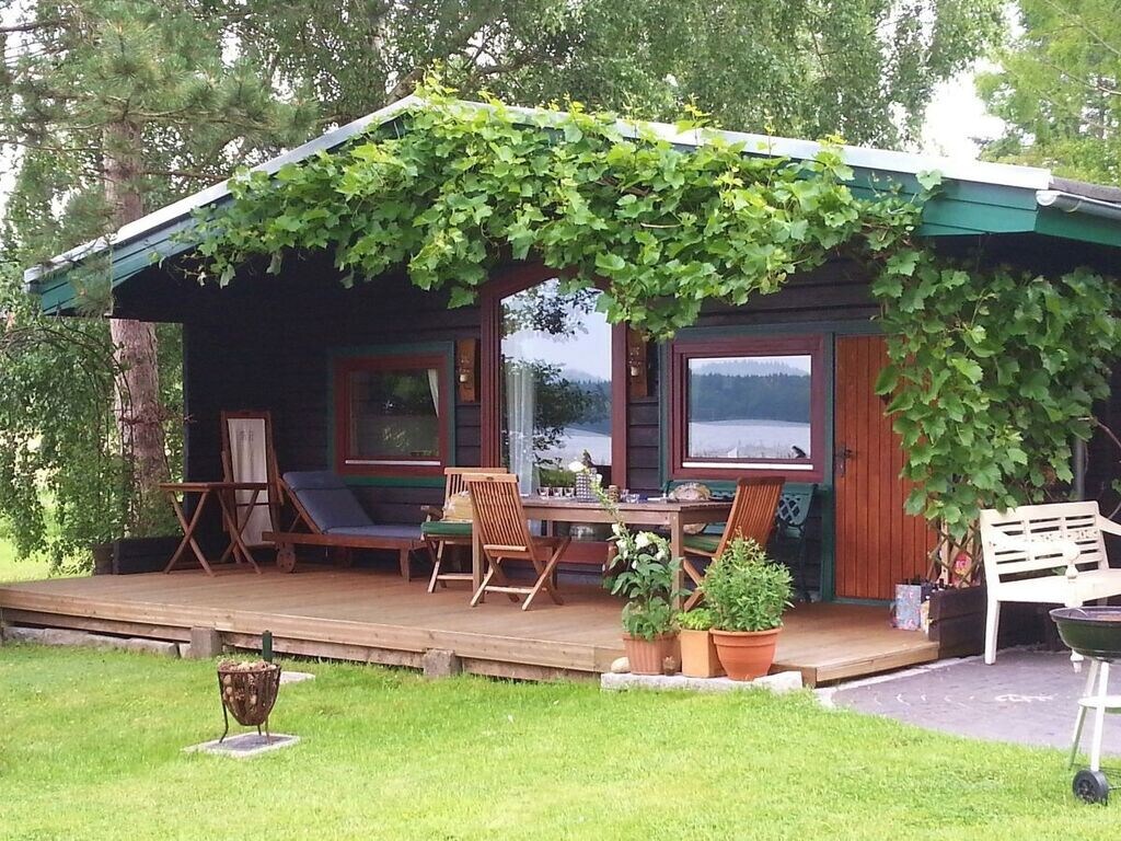 Anne's holiday home by the lake