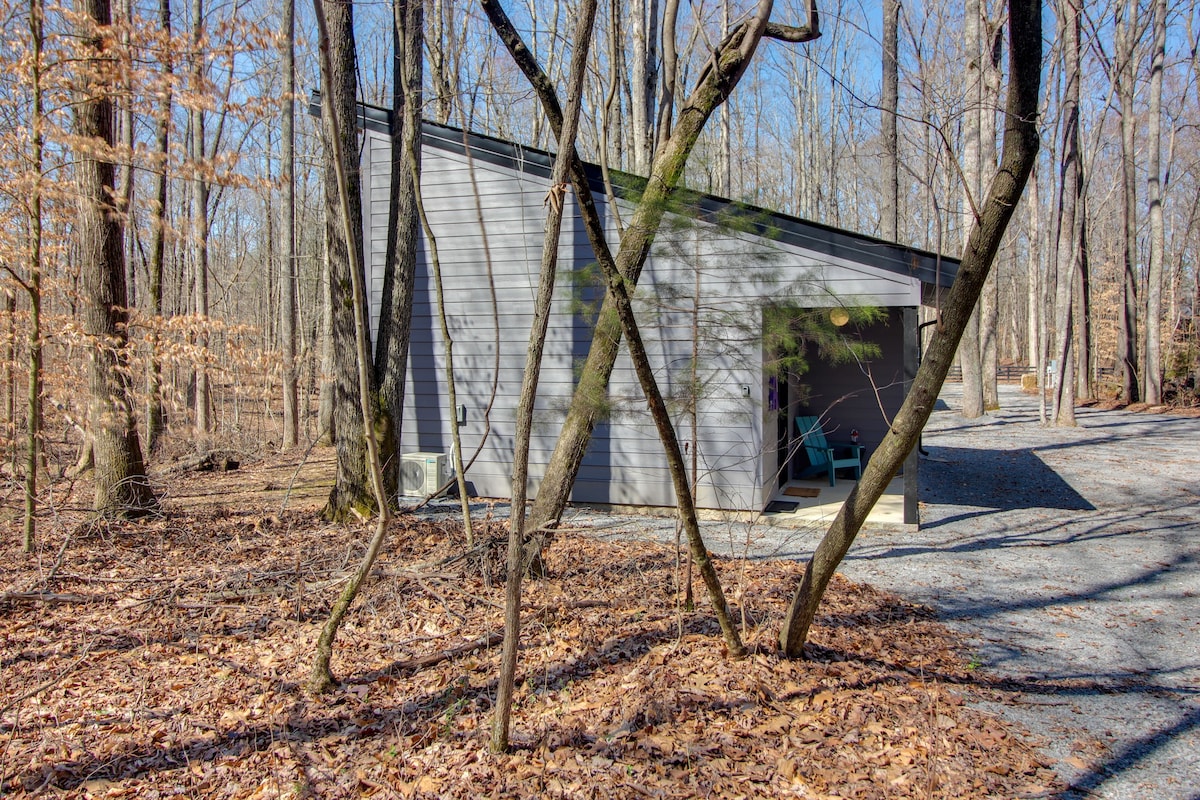 Mod Tennessee Cabin: 2 Mi to Cummins Falls!