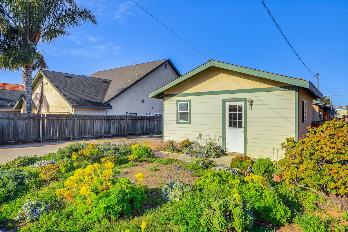 Oceano Studio w/ Patio + Fire Pit Near Beaches!