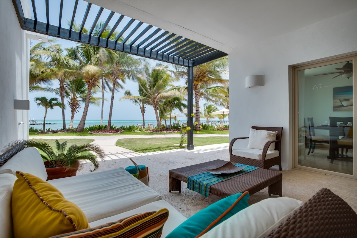 Flash Sale! Beachfront Villa: Luxury on Ambergris