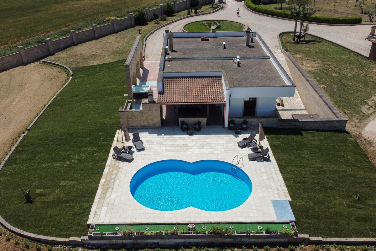 Villa Dei Re With Pool Sauna And Jacuzzi