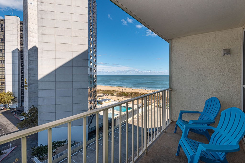 Quay 903 is a nice remodeled ocean view condo