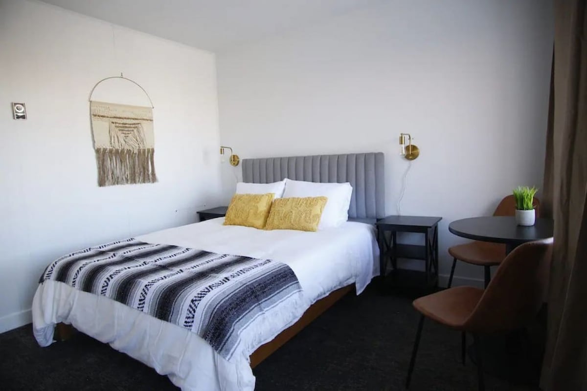 Fillmore Lodge ：梦幻般的标准双人床房-最优惠价格