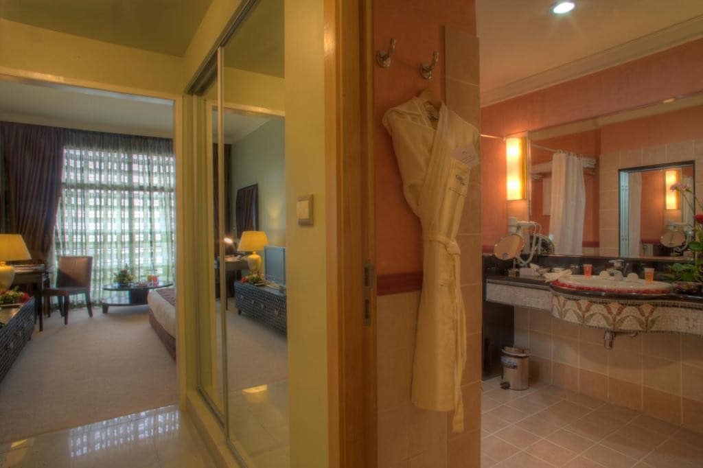 Deluxe Room Near Corniche Beach By Luxury Bookings