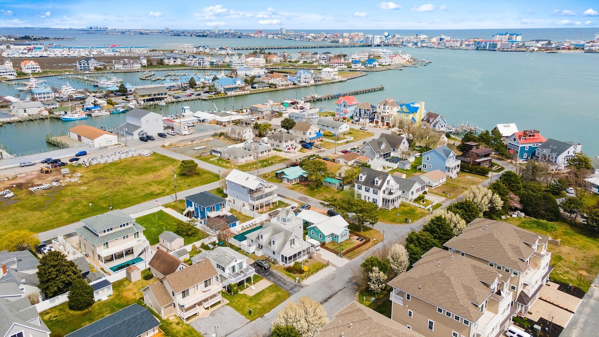 Four Bedroom Home in West Ocean City with a Pool