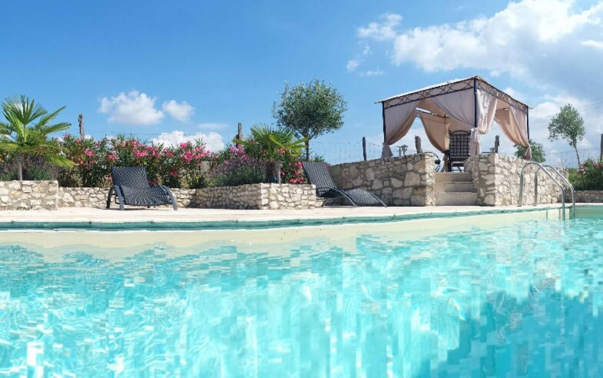 La Chapelle - Private Heated Pool, Village Centre