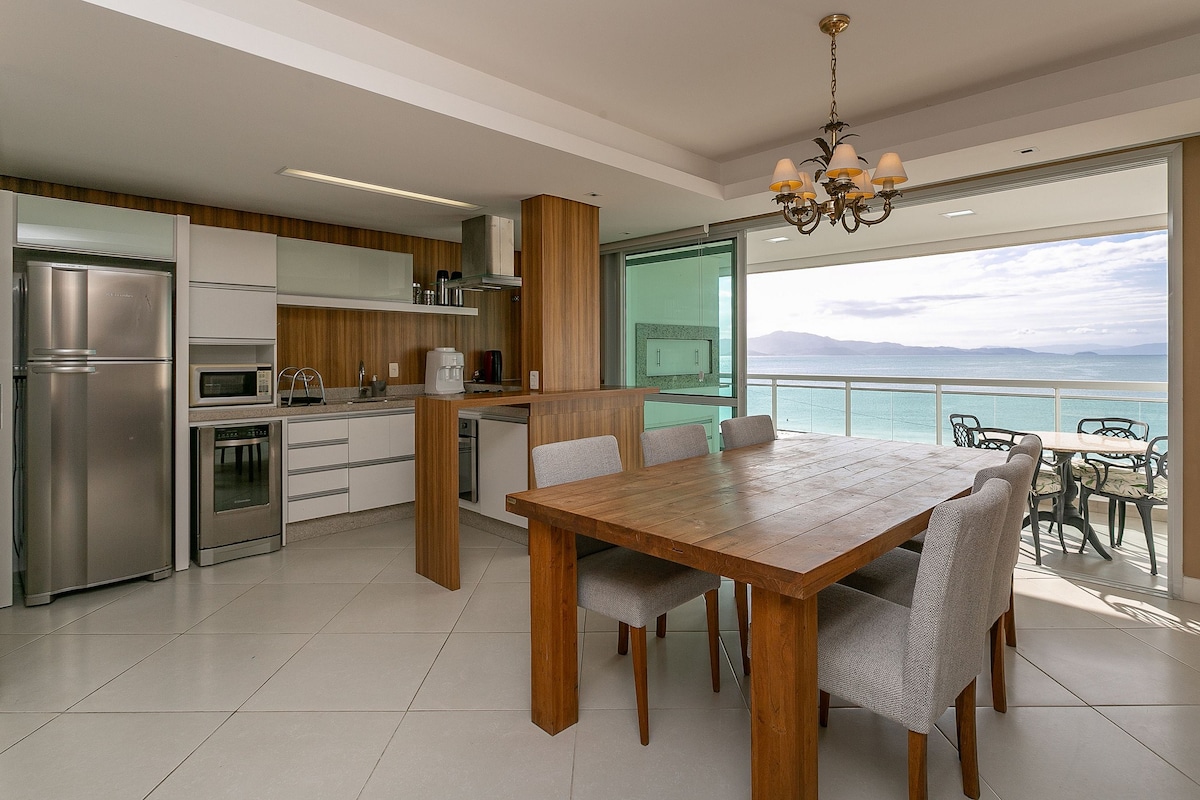 Balcony with BBQ Grill and Sea View #CHA06