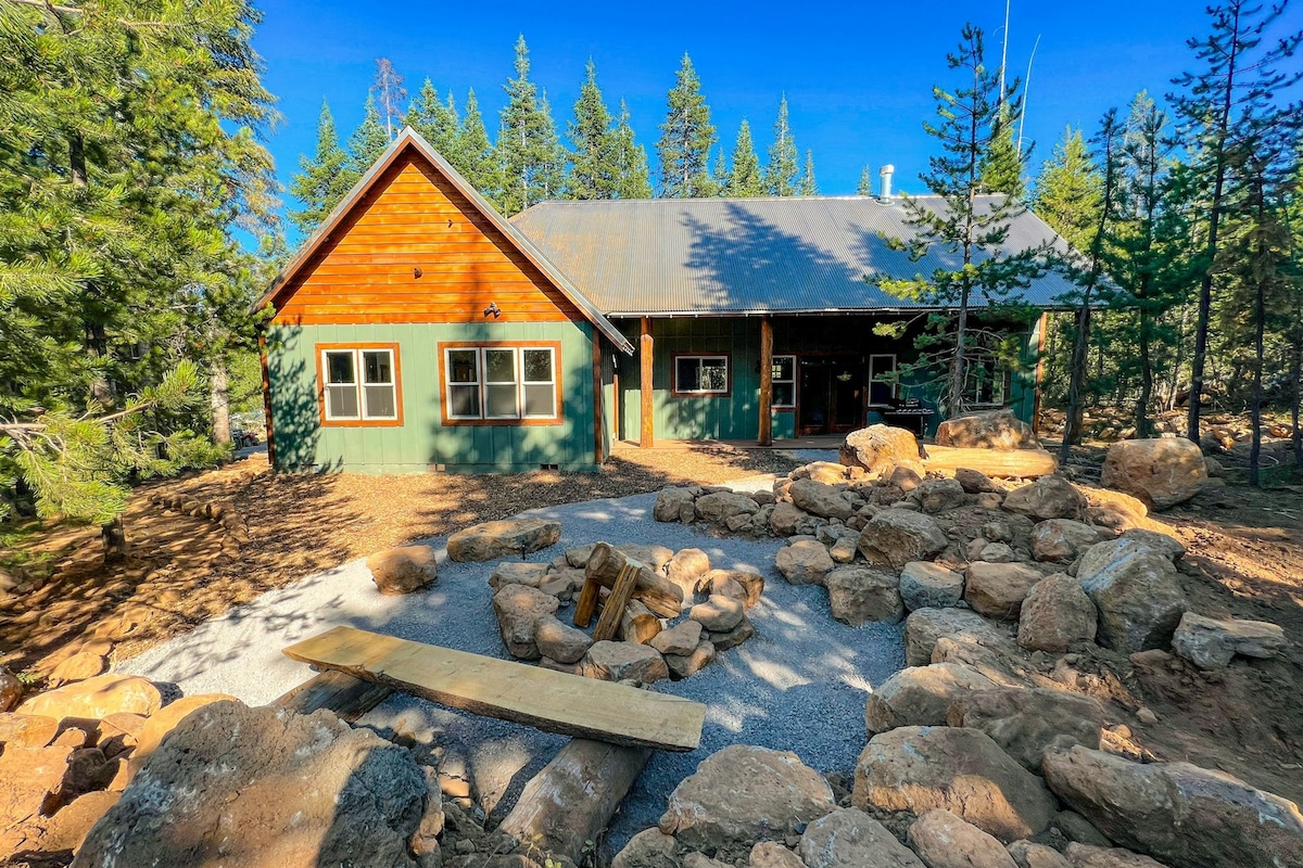 3BR mountain view getaway with game room