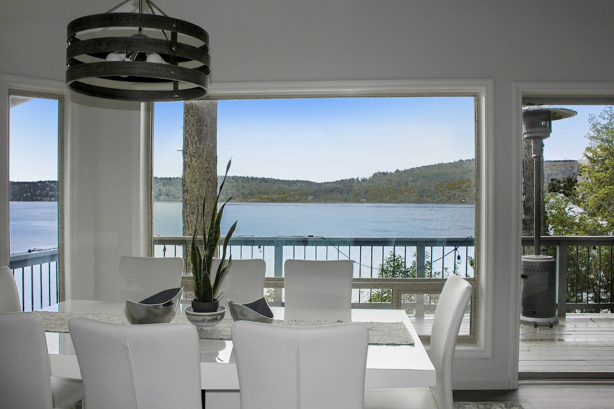 Blufftop 3BR with sweeping view of Discovery Bay