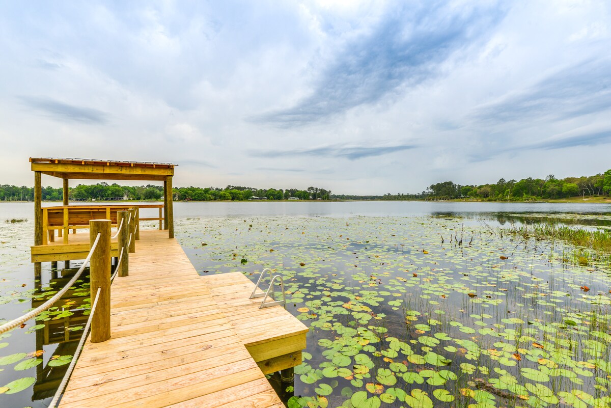 Lakefront Keystone Heights Cottage w/ Private Dock