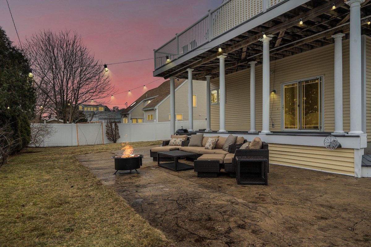 Sandy Toes | Deck Ocean Views | Steps to Beach