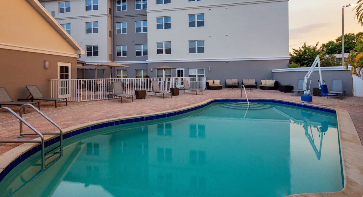 Pet-Friendly Oldsmar Suites w/ Breakfast | 4 Units