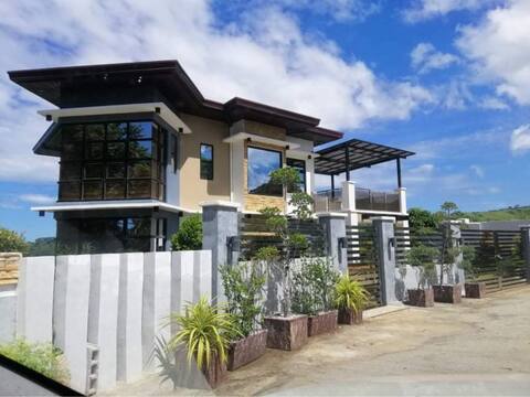 Luxury Villa at Mariveles Bataan, Philippines, Ph