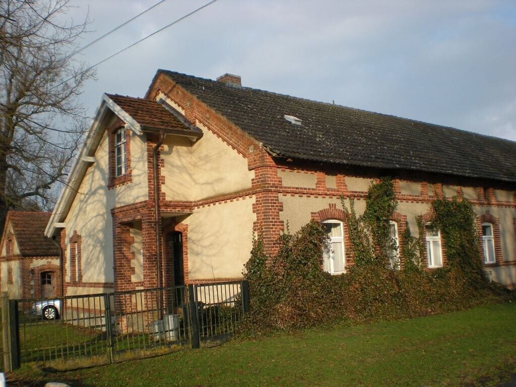 in the estate worker's house